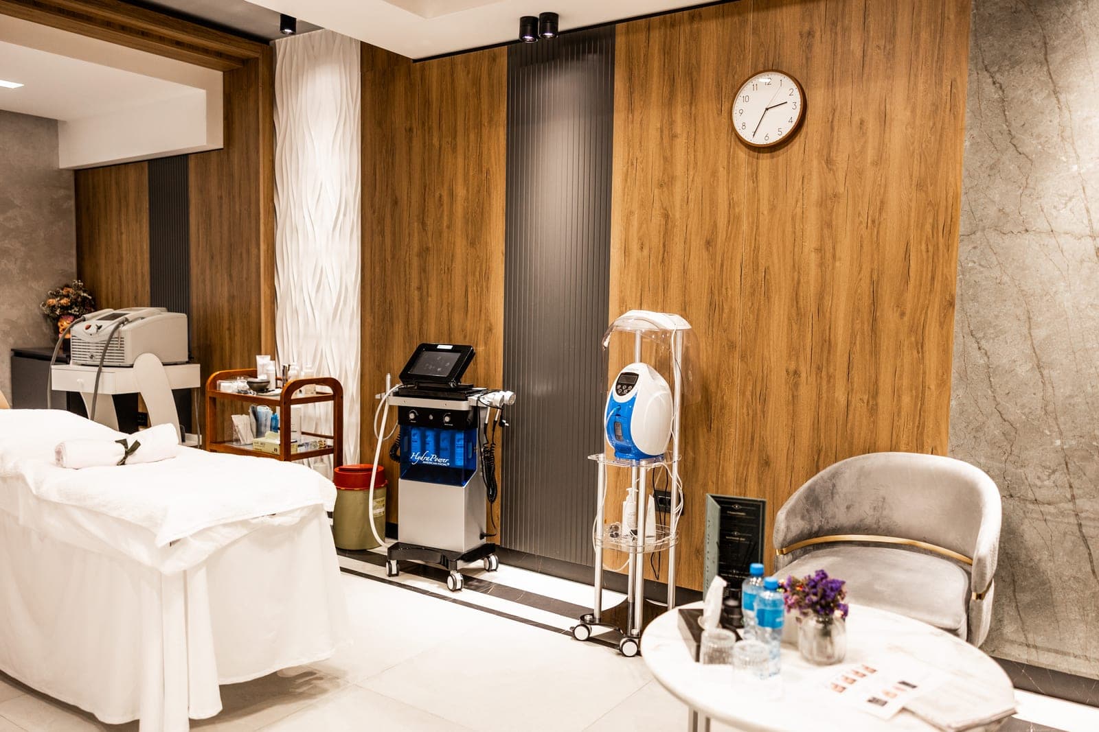 Farden Clinic interior — photo 7