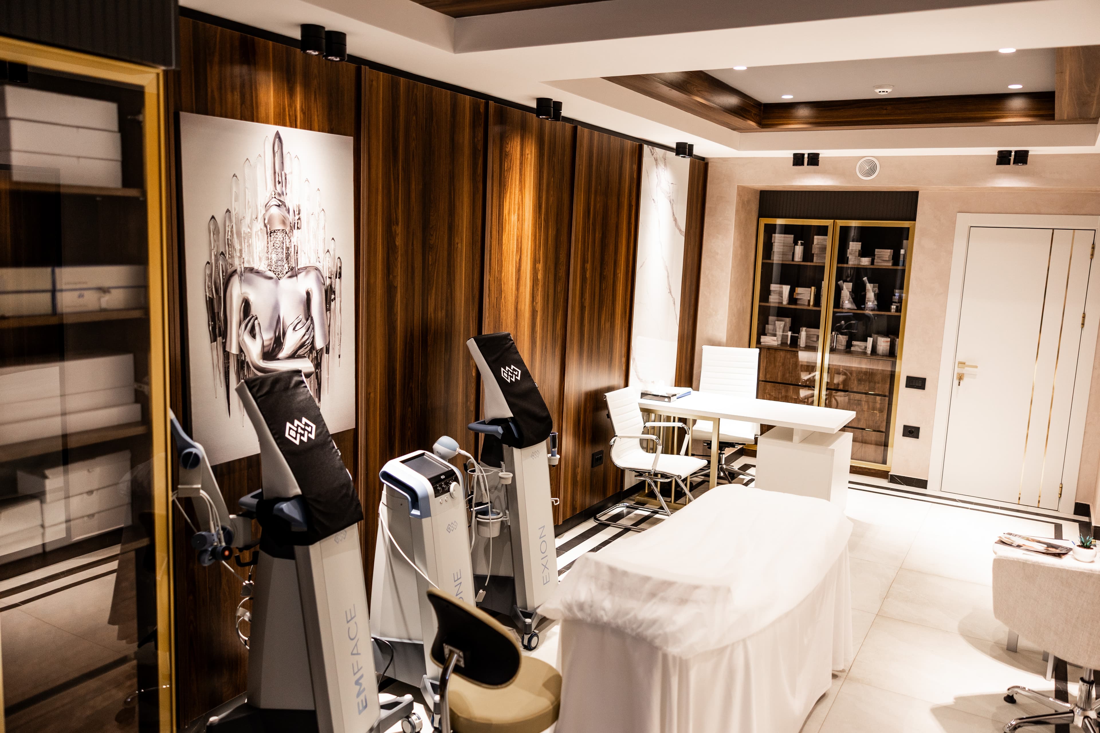 EU-certified medical equipment at Farden Clinic